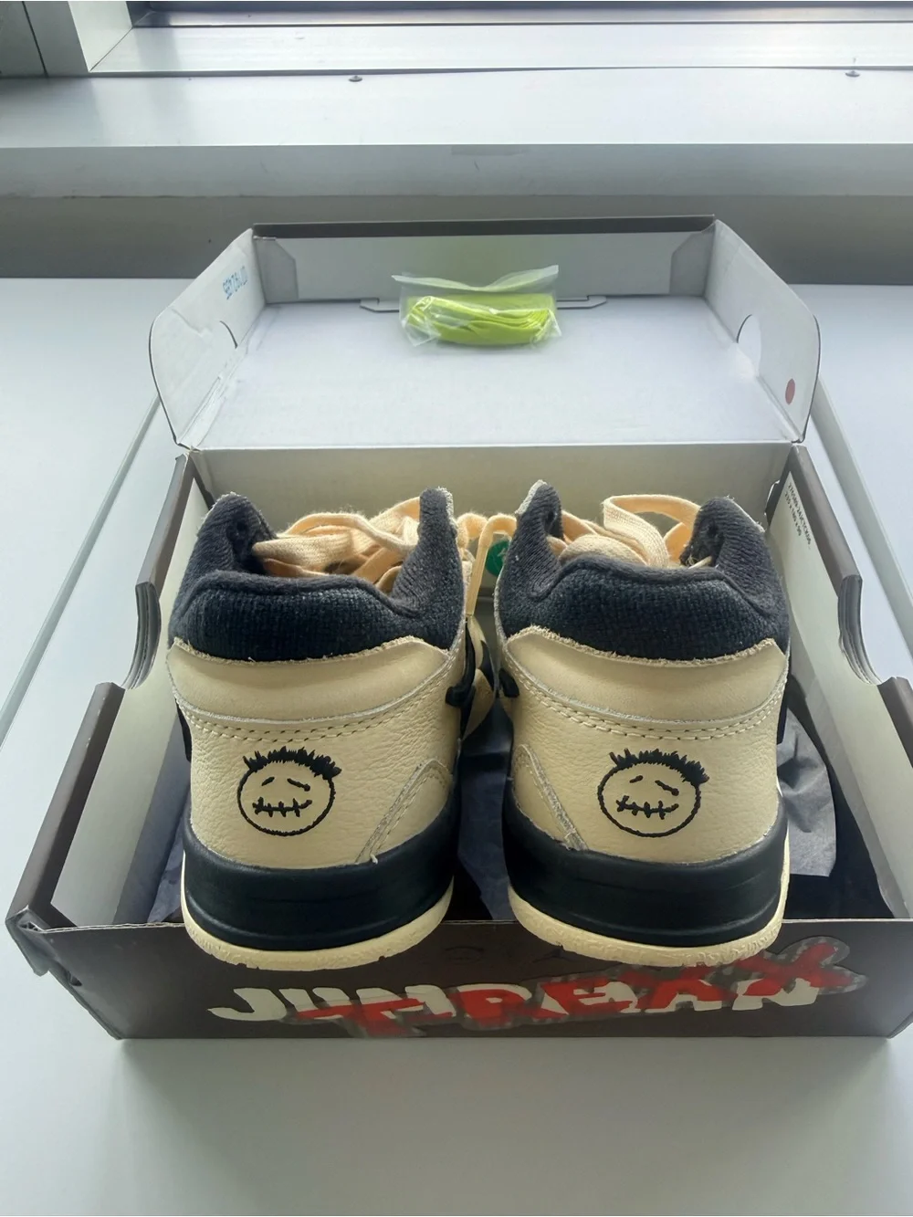 Jordan kids X Travis Scott Jumpman Jack TR Bright Cactus sneakers